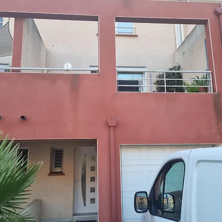 Δωμάτια σε οικογενειακή κατοικία Escale Des Pro *